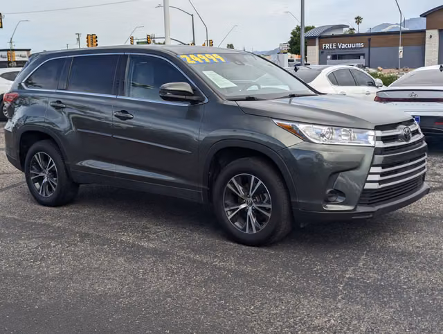 2019 Toyota Highlander LE