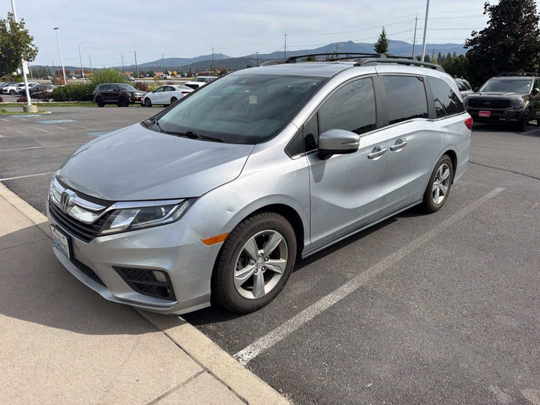 2018 Honda Odyssey EXL - Image 2