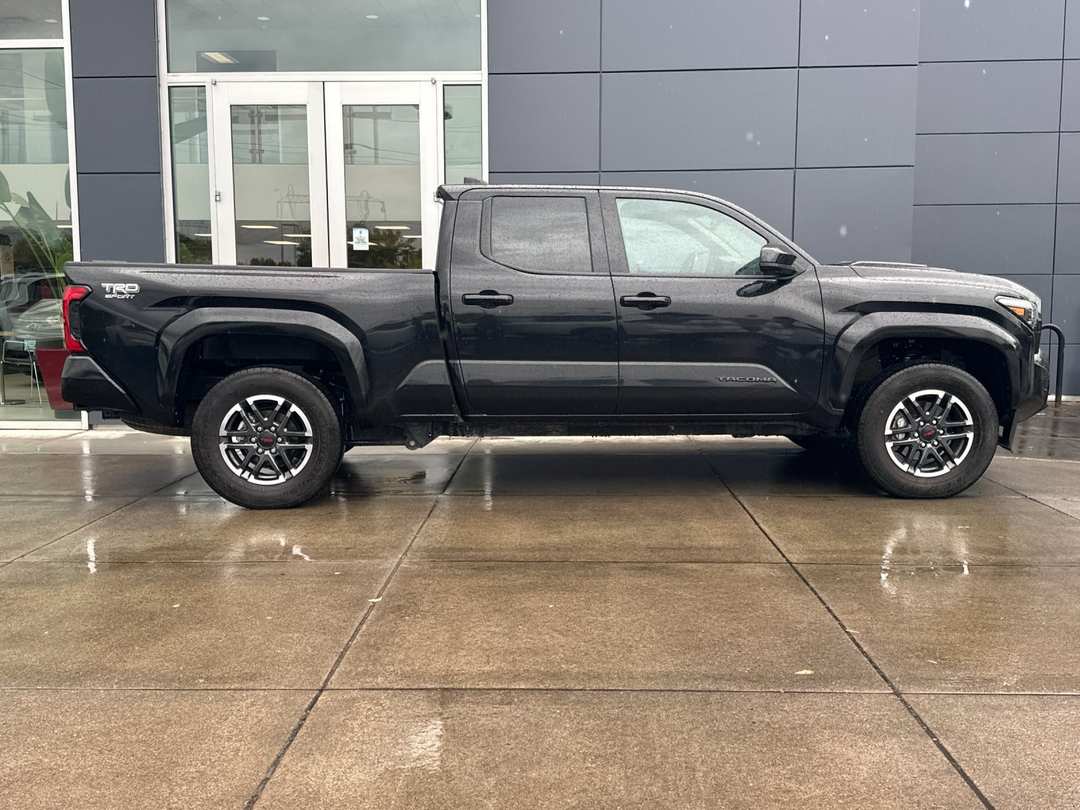 2025 Toyota Tacoma TRD Sport - Image 3