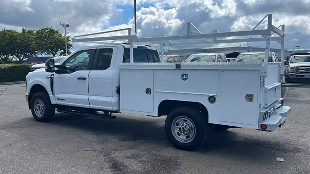 2026 Ford F-350Sd XL - Image 3