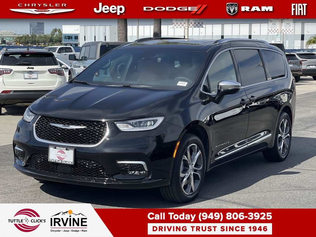 2026 Chrysler Pacifica Pinnacle - Image 3