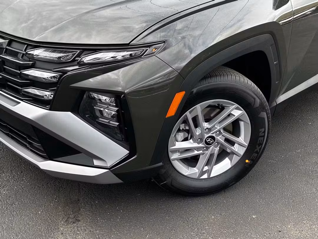2026 Hyundai Tucson SE - Image 2