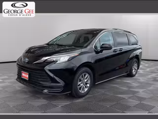 2024 Toyota Sienna LE