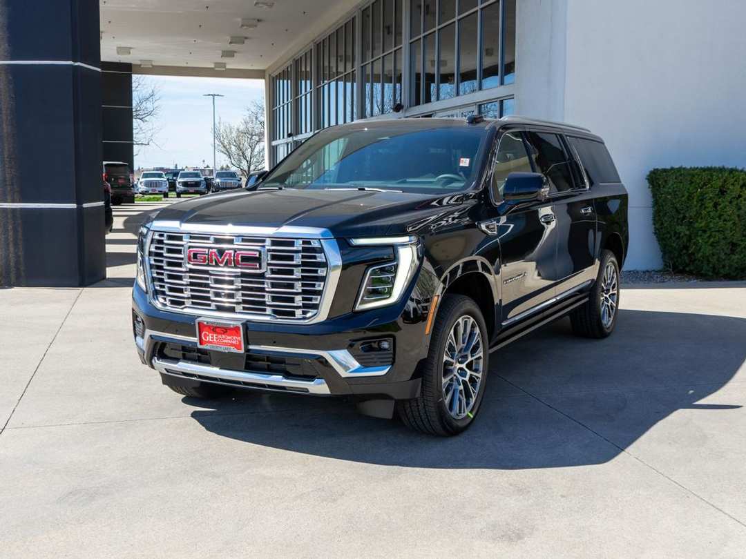2026 GMC Yukon Xl Denali - Image 3