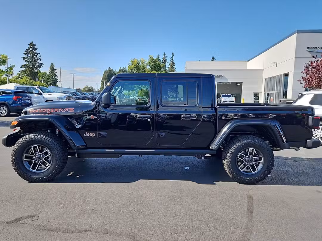 2026 Jeep Gladiator Mojave - Image 3