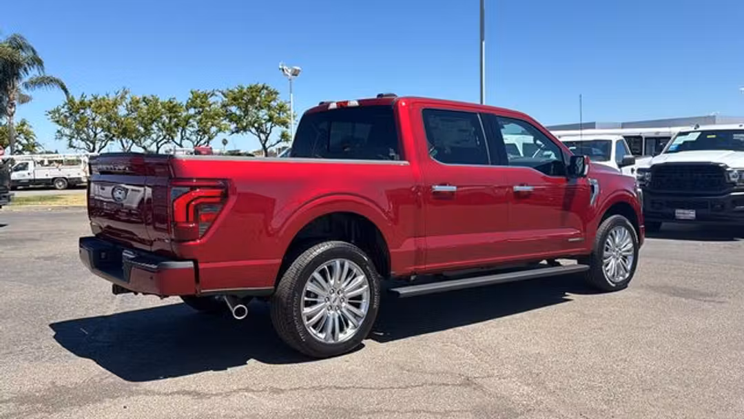 2026 Ford F-150 Platinum - Image 3