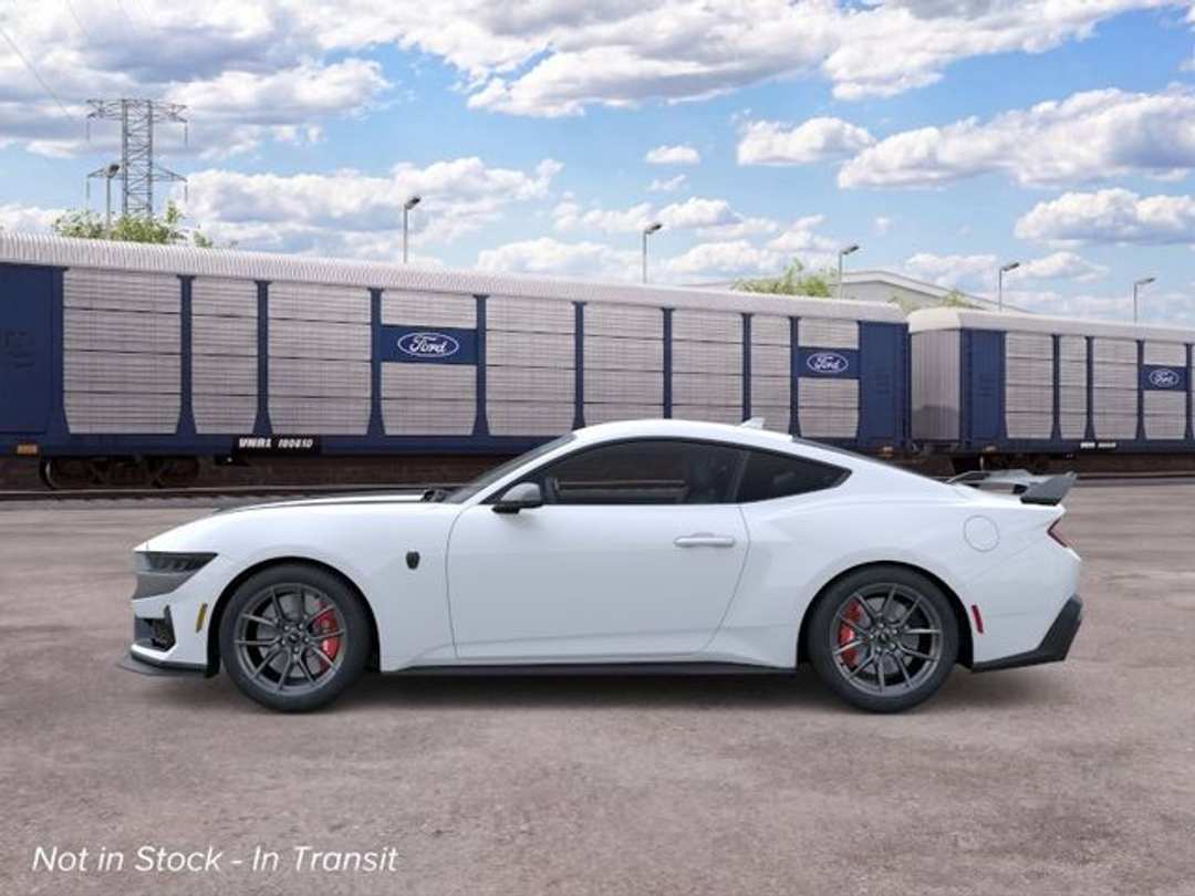 2026 Ford Mustang Dark Horse - Image 3