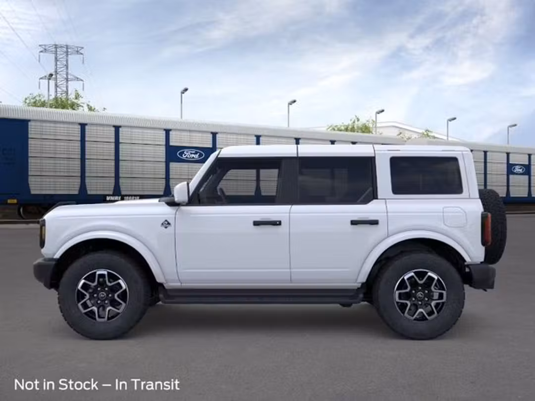 2026 Ford Bronco Outer Banks - Image 3