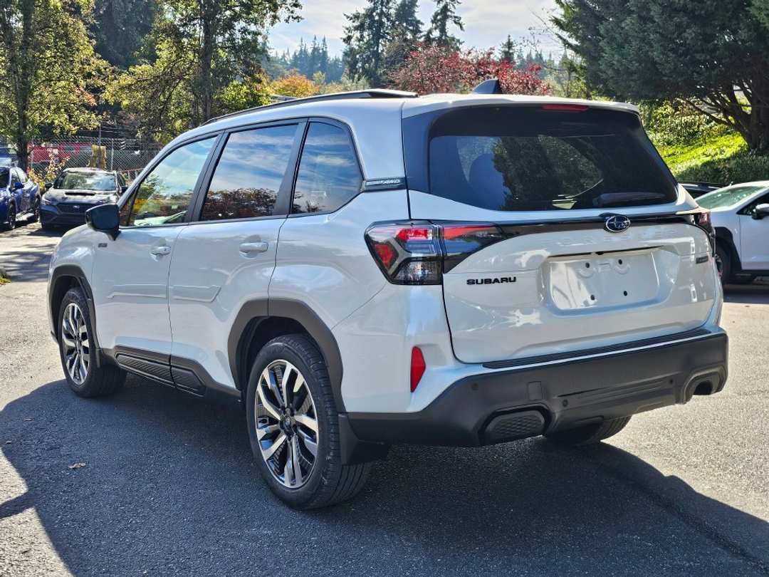 2026 Subaru Forester Touring Hybrid - Image 3