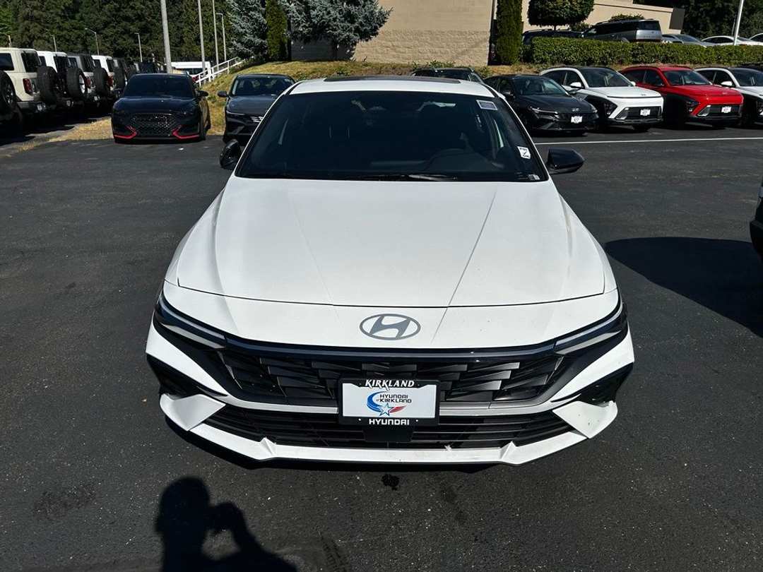 2026 Hyundai Elantra SEL Sport - Image 2