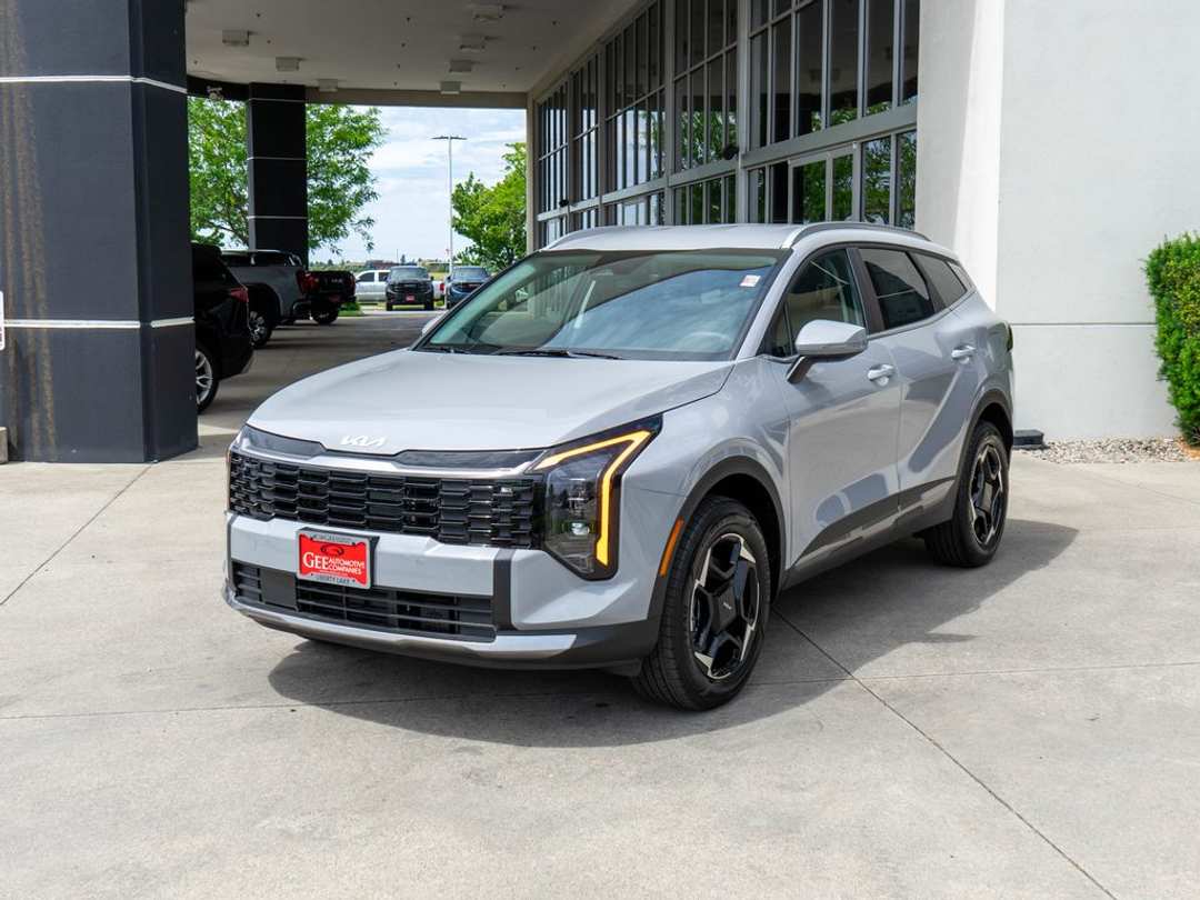 2026 Kia Sportage Hybrid EX - Image 3