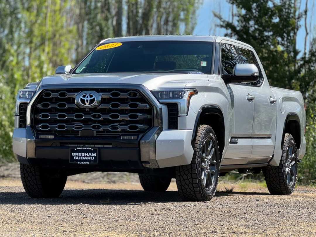 2023 Toyota Tundra Hybrid Platinum - Image 3