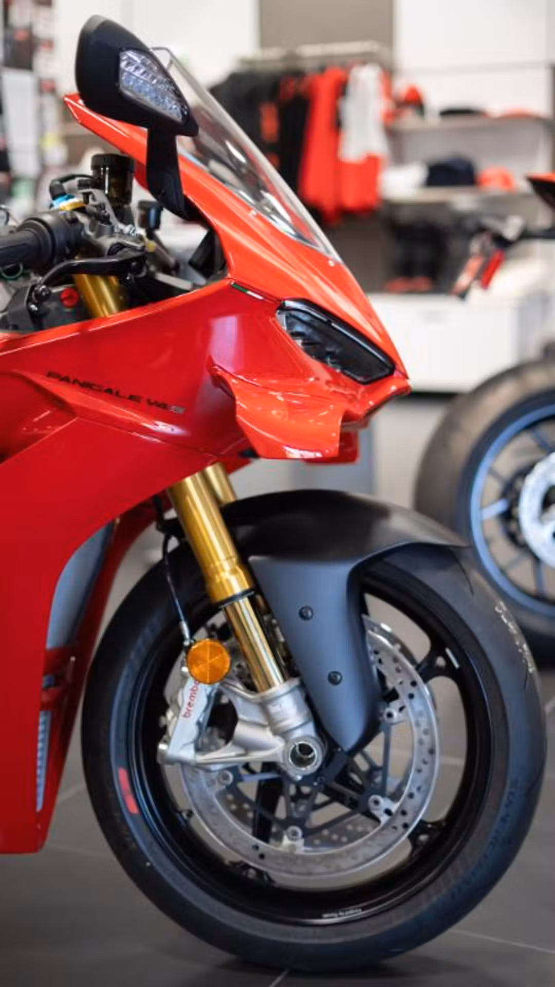 2025 Ducati Panigale V4S - Image 3