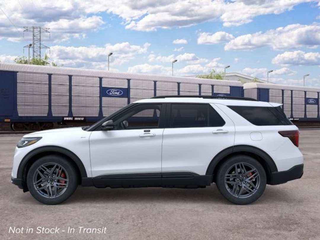 2026 Ford Explorer STLine - Image 3