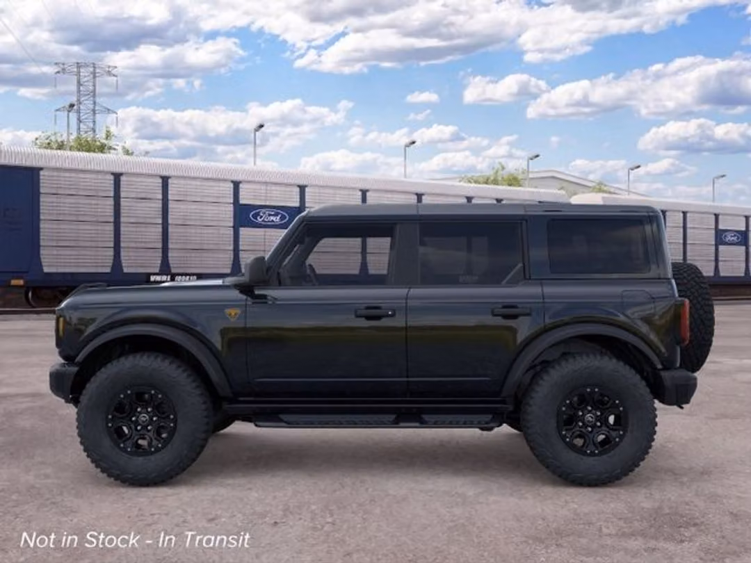 2026 Ford Bronco Badlands - Image 3