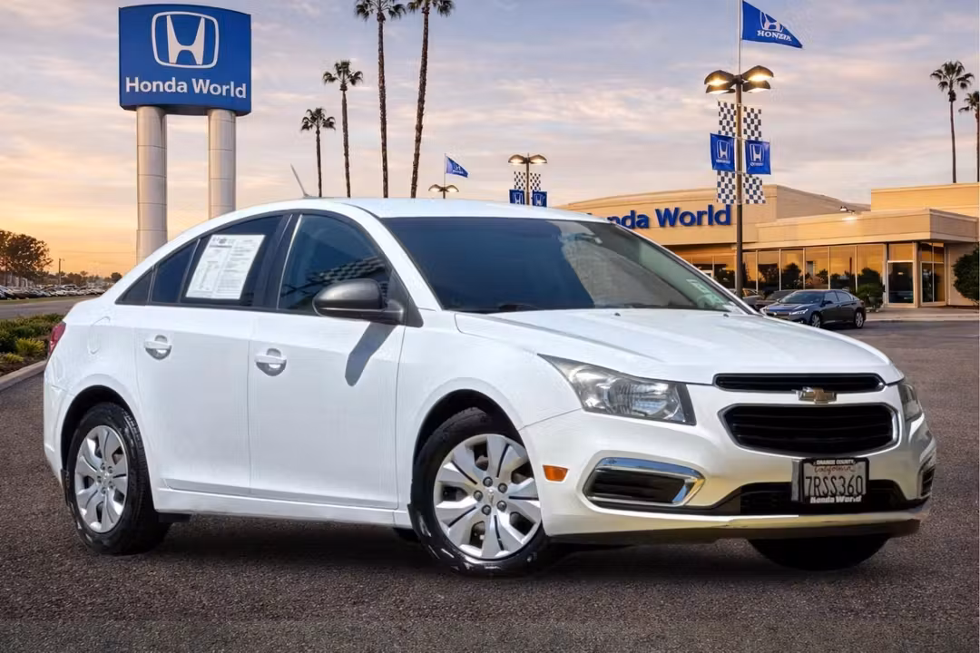 2016 Chevrolet Cruze Limited LS - Image 2