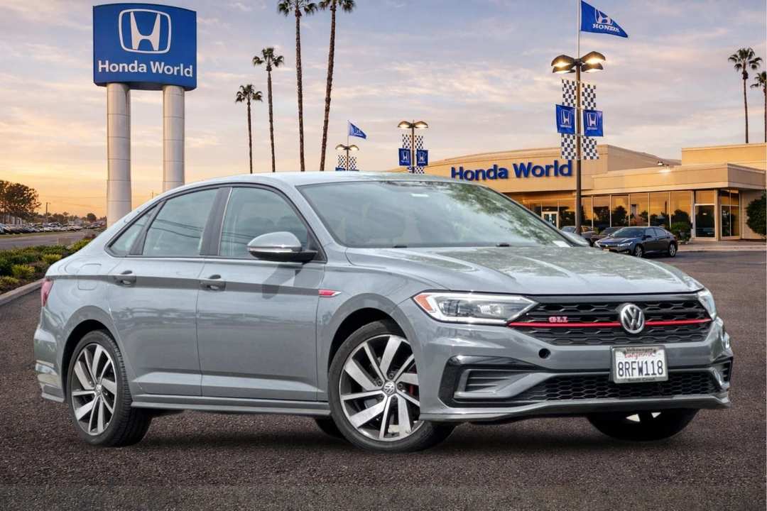 2019 Volkswagen Jetta Gli 2.0T S - Image 2