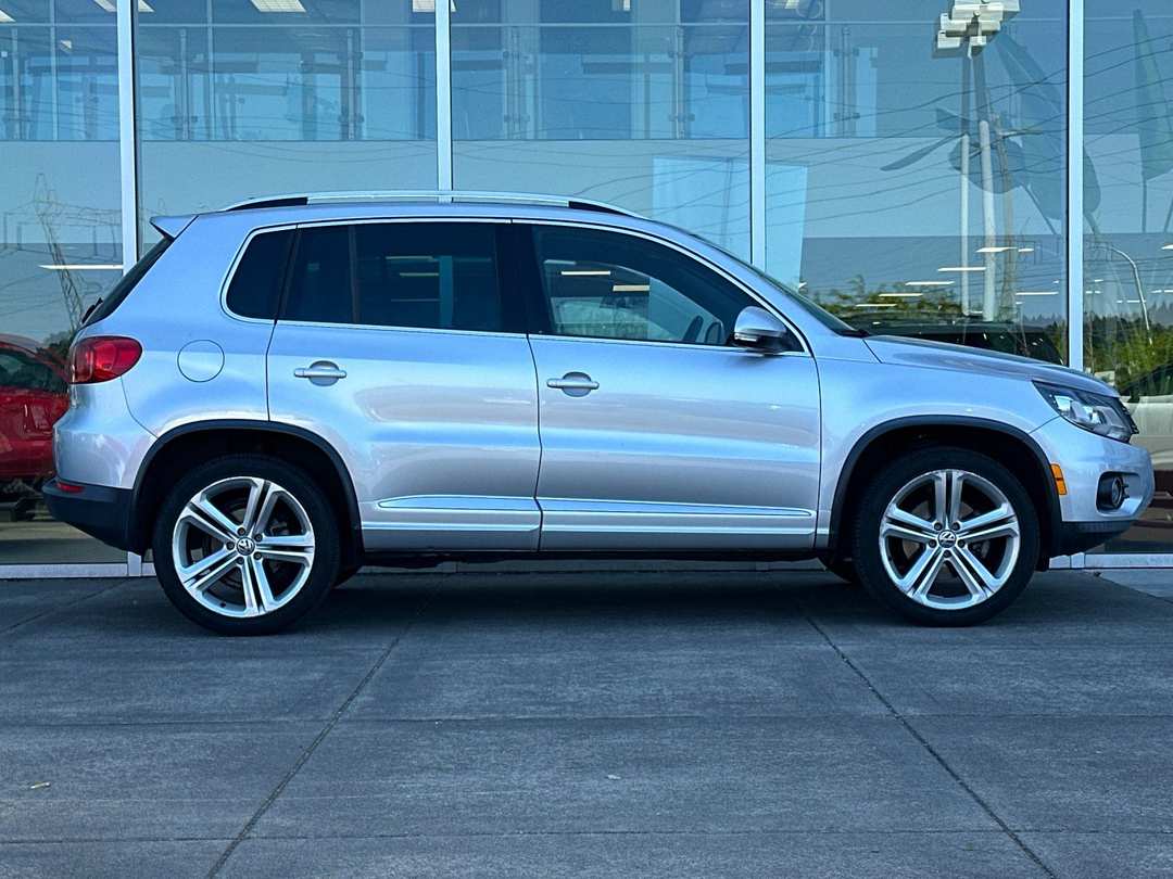 2014 Volkswagen Tiguan - Image 2