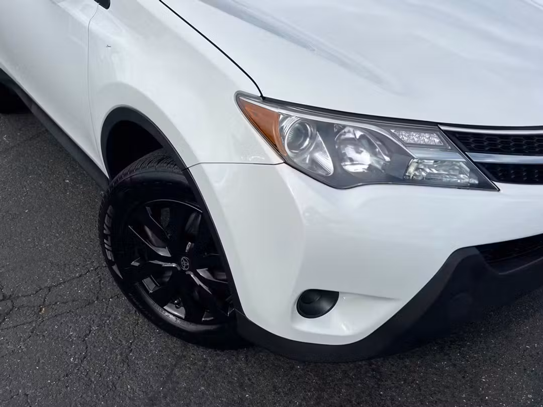 2015 Toyota Rav4 LE - Image 2
