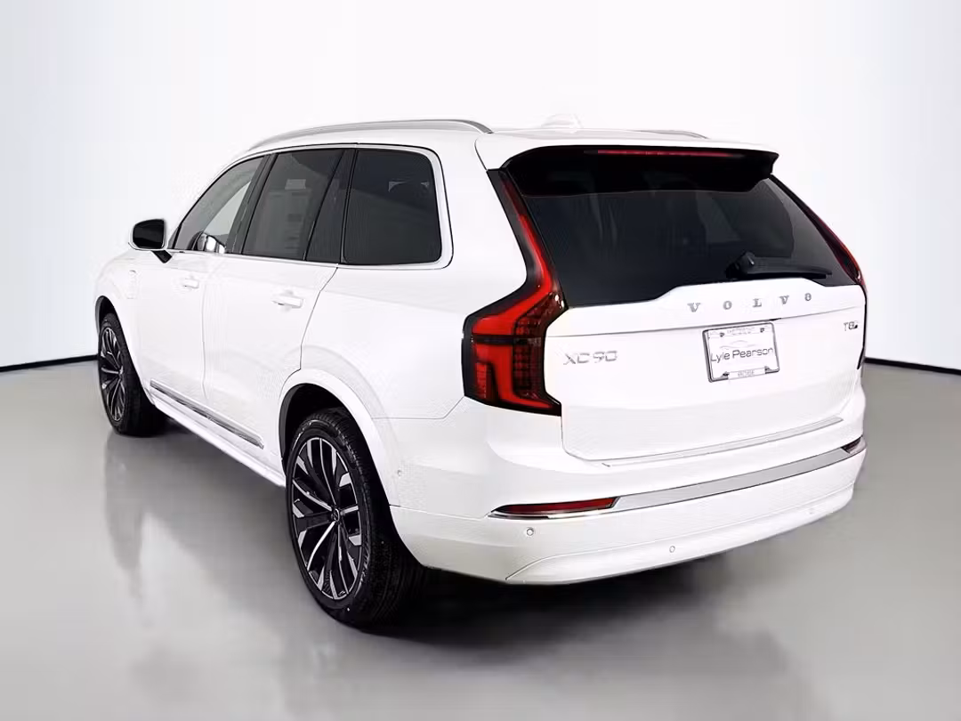 2026 Volvo Xc90 Plug-In Hybrid T8 Plus - Image 3