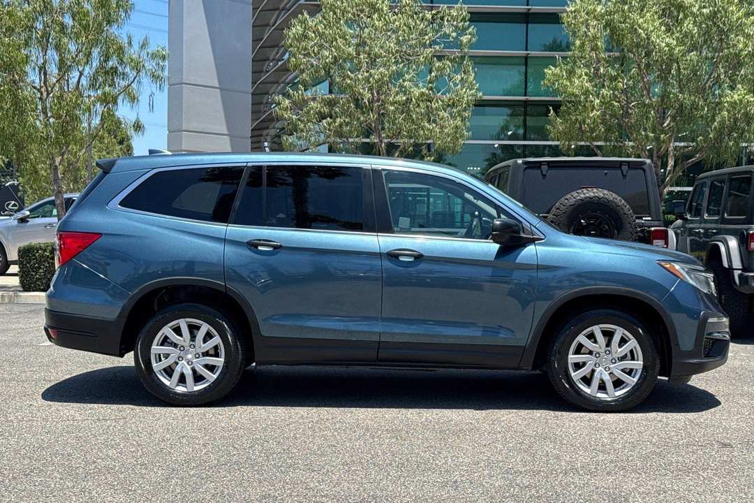 2019 Honda Pilot LX - Image 3