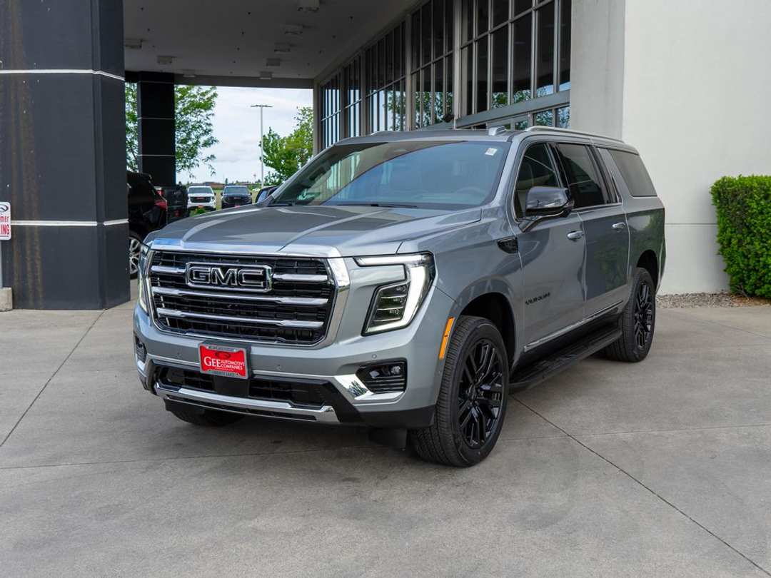 2026 GMC Yukon Xl Elevation - Image 3