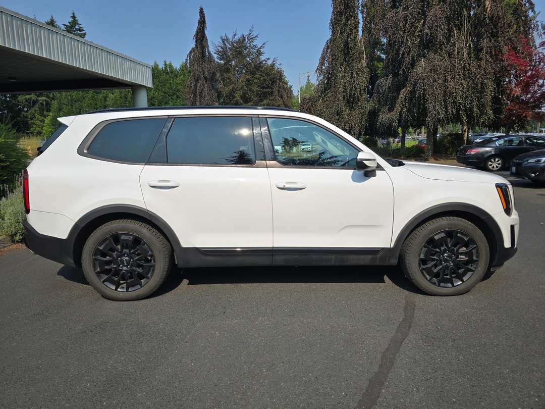 2022 Kia Telluride EX - Image 3