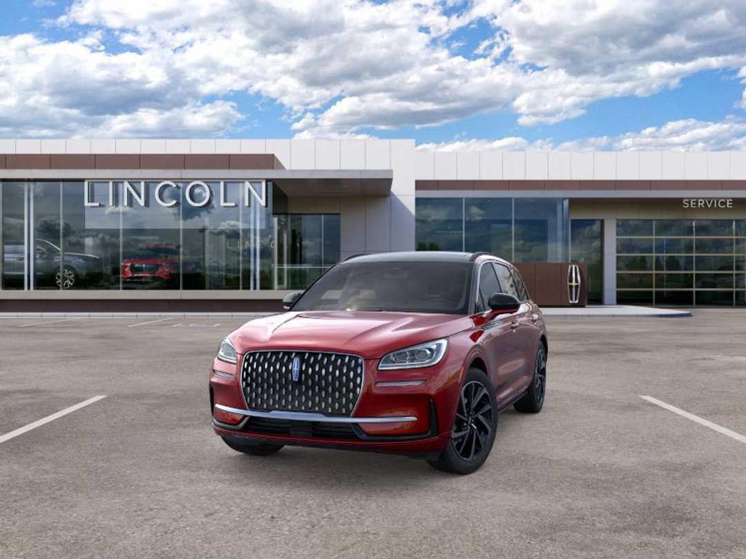 2025 Lincoln Corsair Grand Touring - Image 2