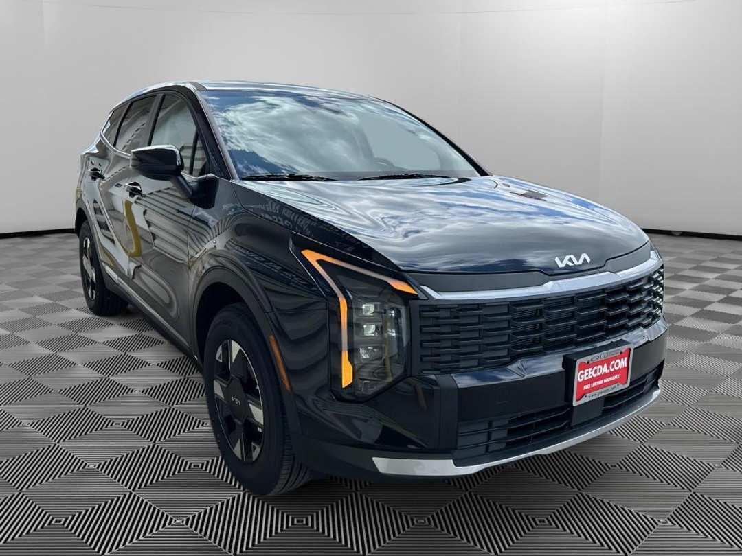 2026 Kia Sportage LX - Image 3