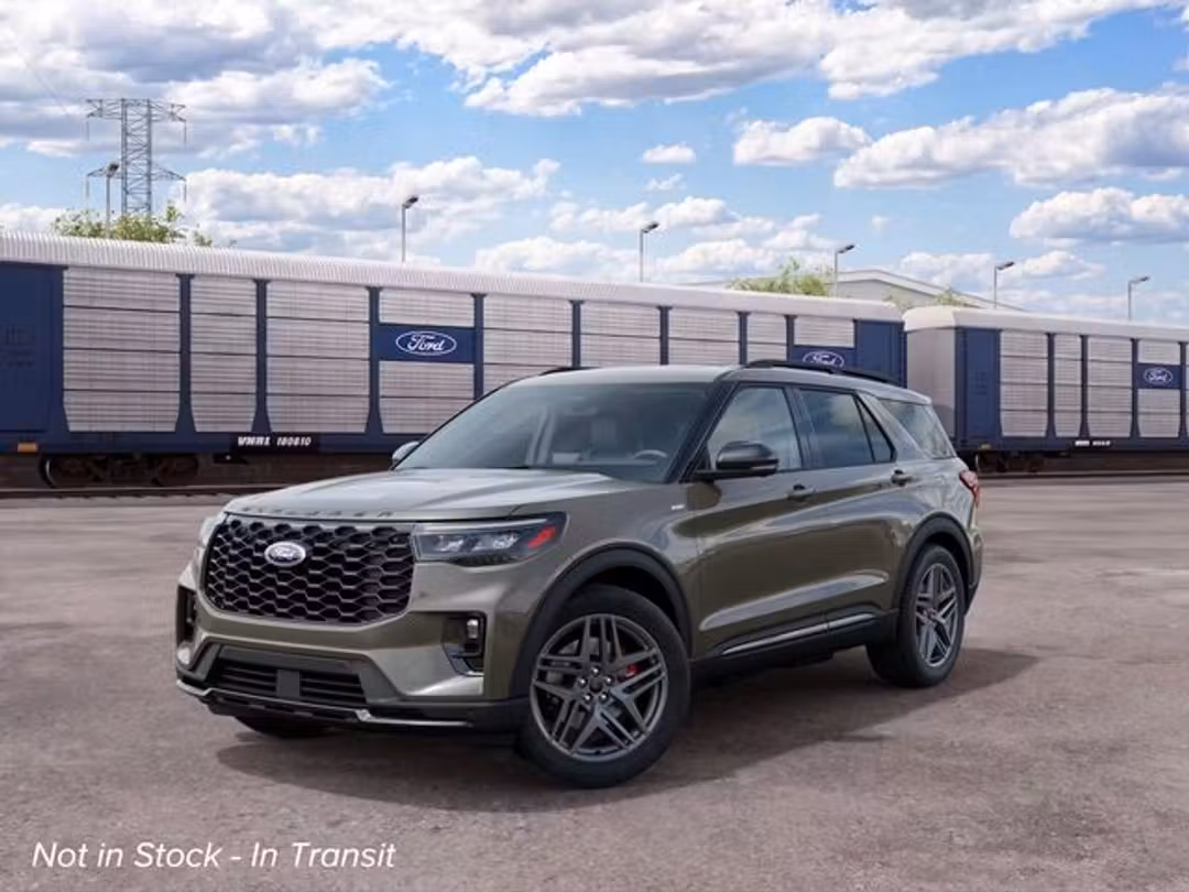 2027 Ford Explorer STLine - Image 2