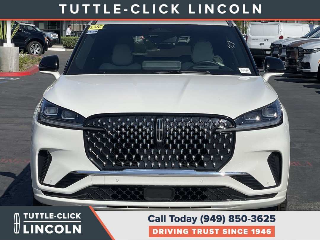 2026 Lincoln Aviator Black Label - Image 2