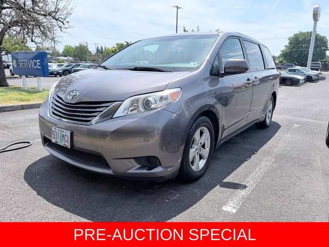 2015 Toyota Sienna LE