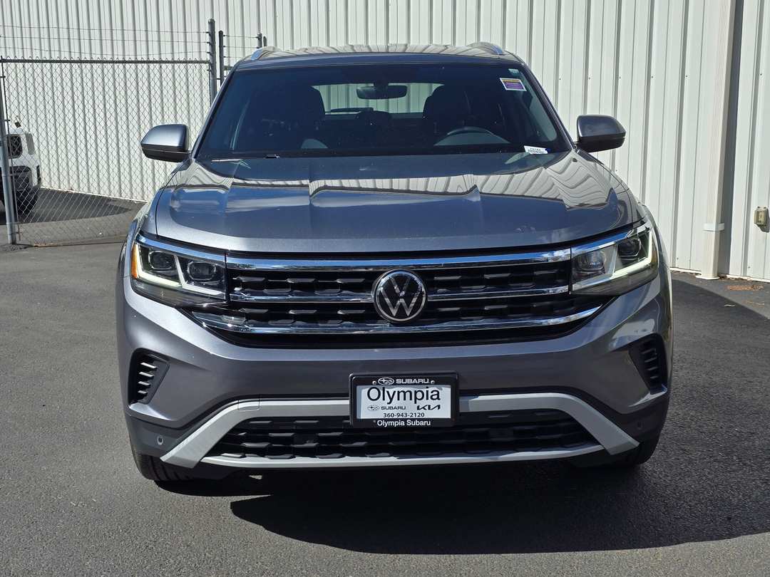 2023 Volkswagen Atlas Cross Sport 3.6L V6 SE w/Technology - Image 2
