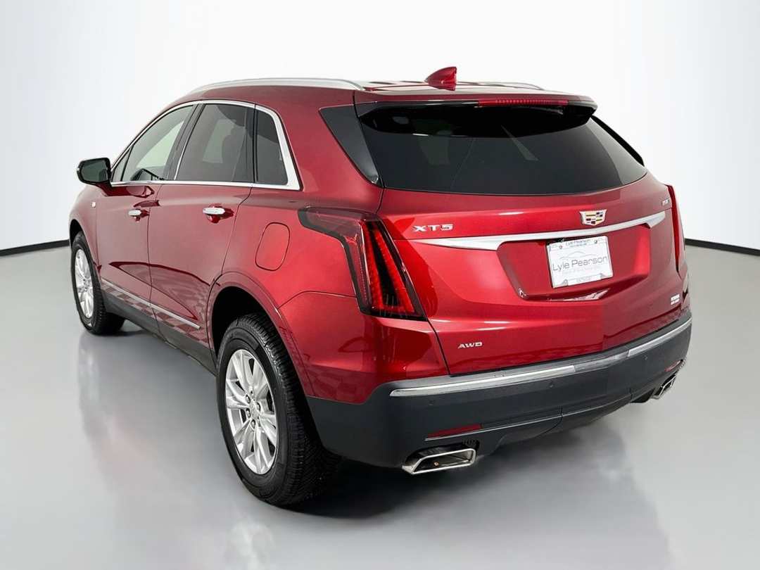 2022 Cadillac Xt5 Luxury - Image 3