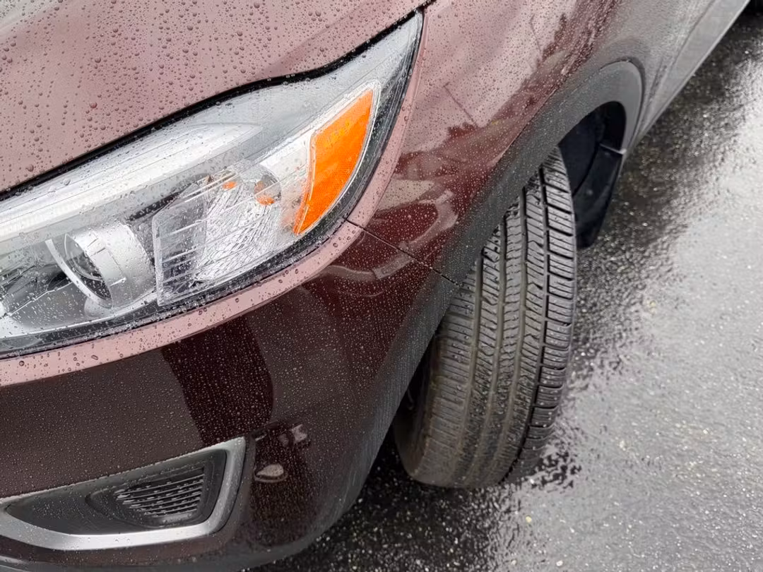 2016 Kia Sorento LX - Image 2