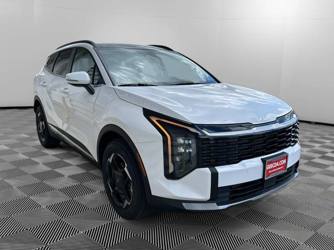 2026 Kia Sportage EX - Image 3