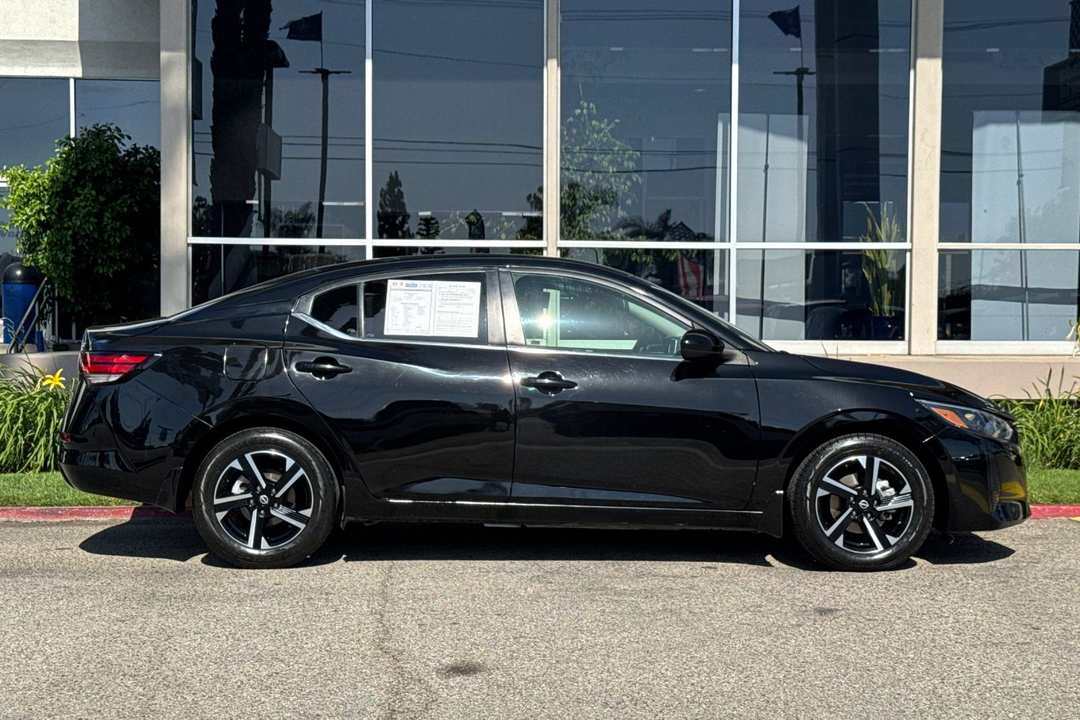 2024 Nissan Sentra SV - Image 3