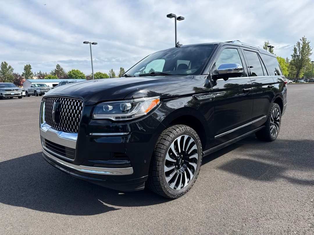 2024 Lincoln Navigator Black Label - Image 3