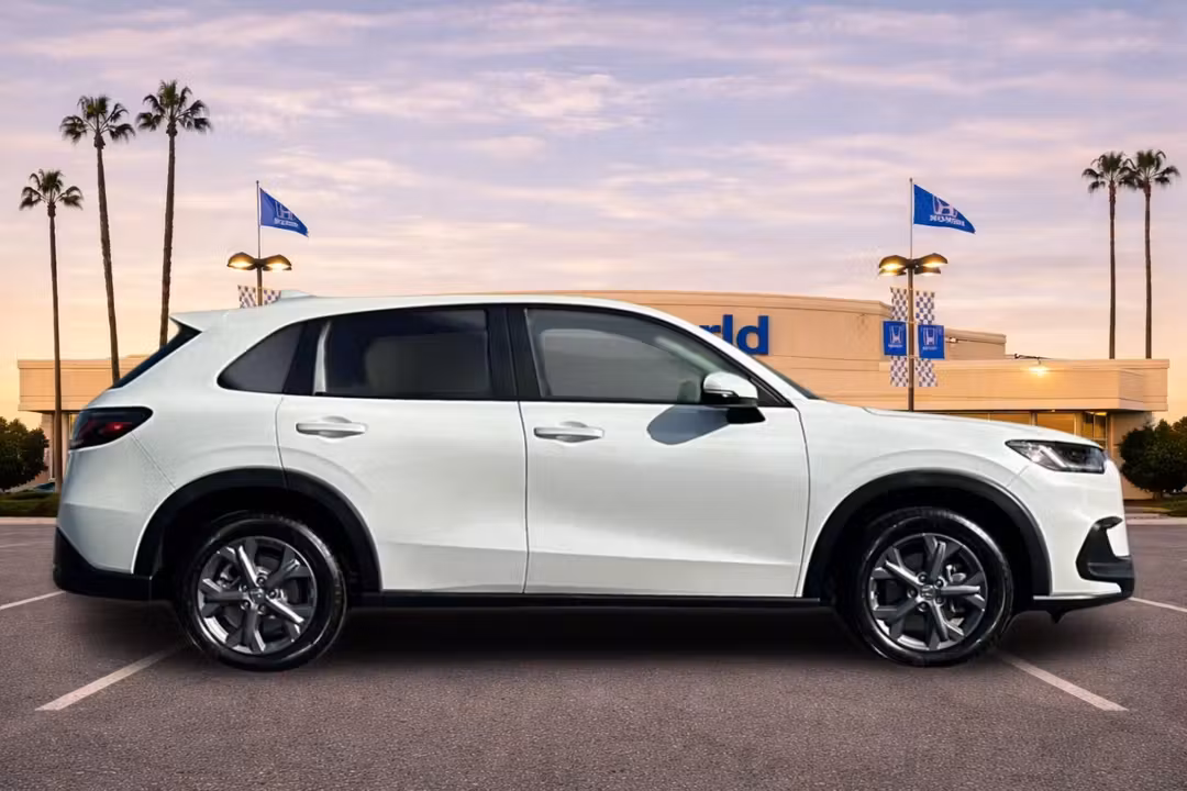 2027 Honda HR-V LX - Image 3