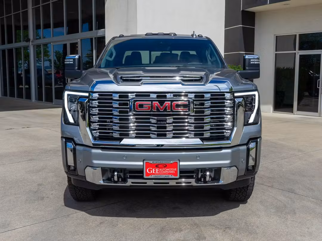 2026 GMC Sierra 2500Hd Denali - Image 2