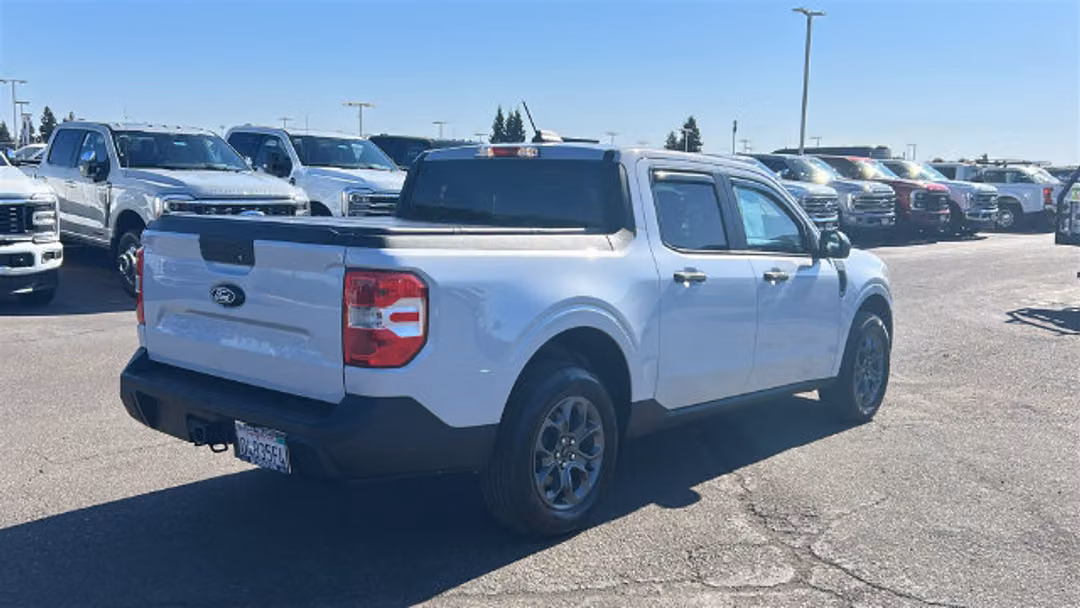 2025 Ford Maverick XLT - Image 3