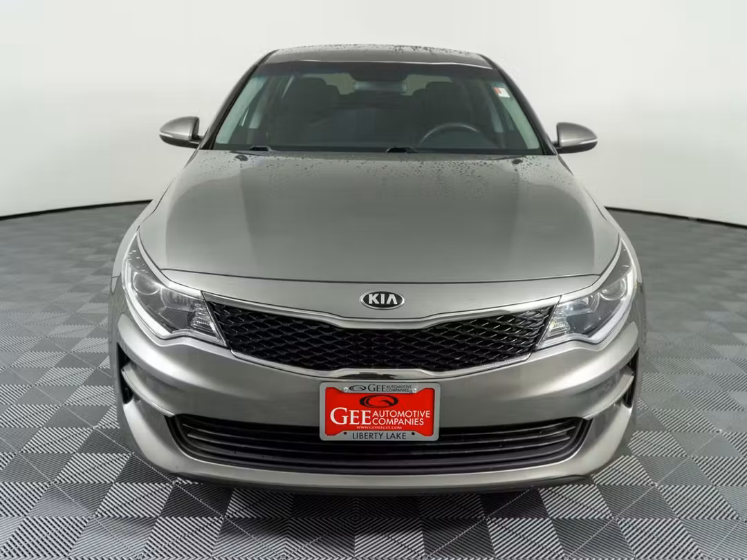 2016 Kia Optima LX - Image 2