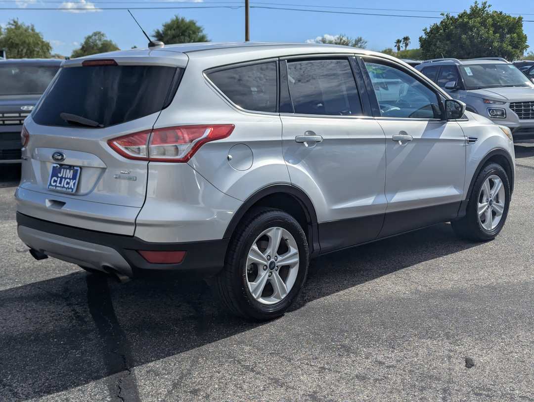 2015 Ford Escape SE - Image 2
