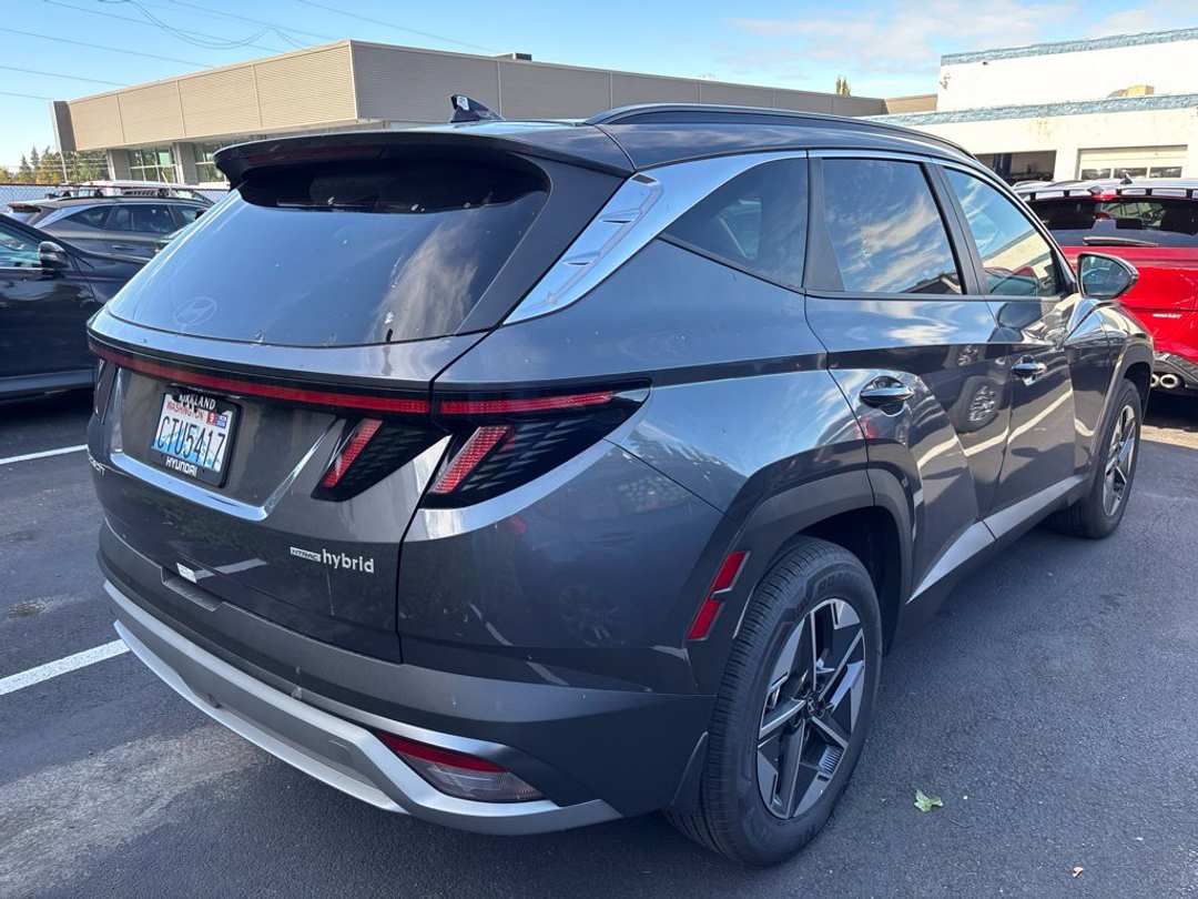 2025 Hyundai Tucson Hybrid SEL Convenience - Image 3