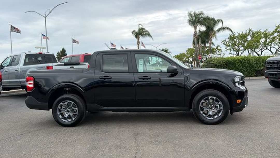 2026 Ford Maverick XLT - Image 2