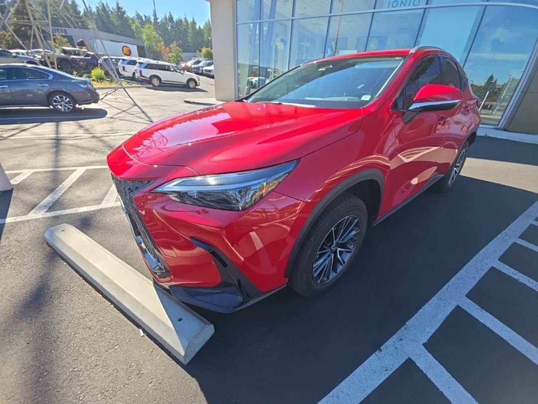 2023 Lexus NX 350h Premium - Image 2
