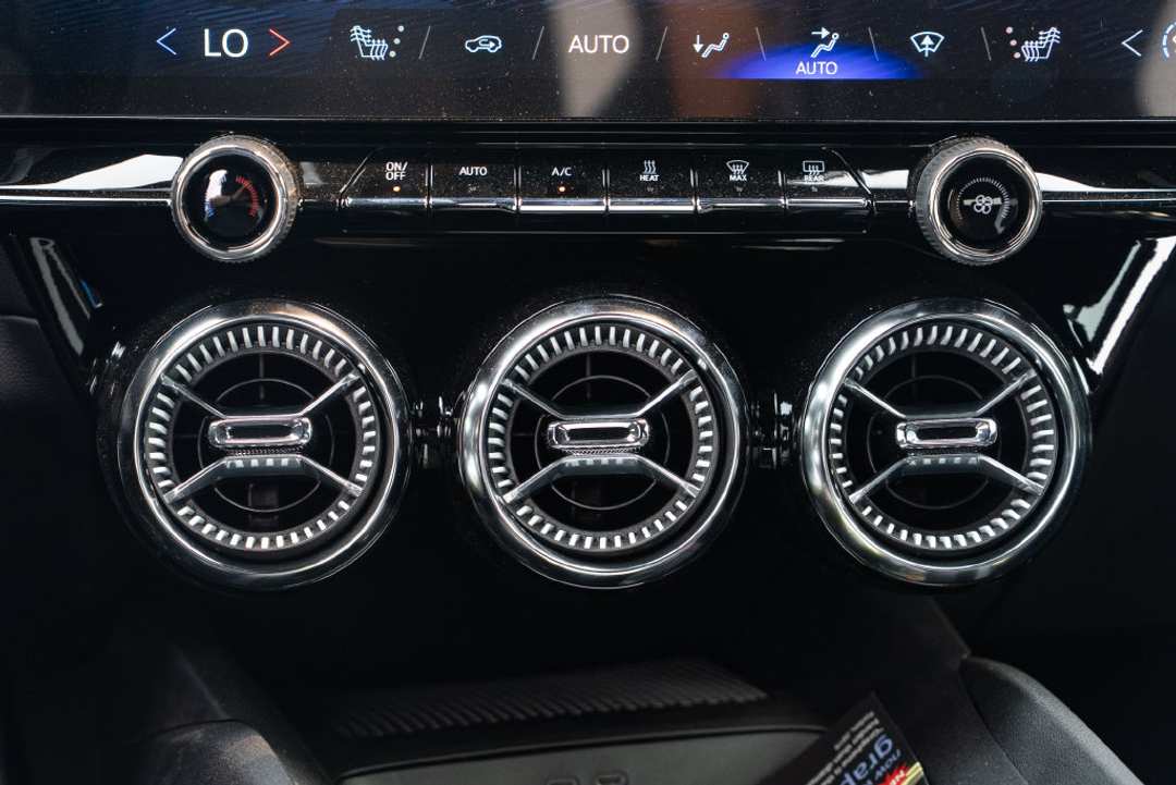 2025 Chevrolet Blazer EV LT - Photo 12