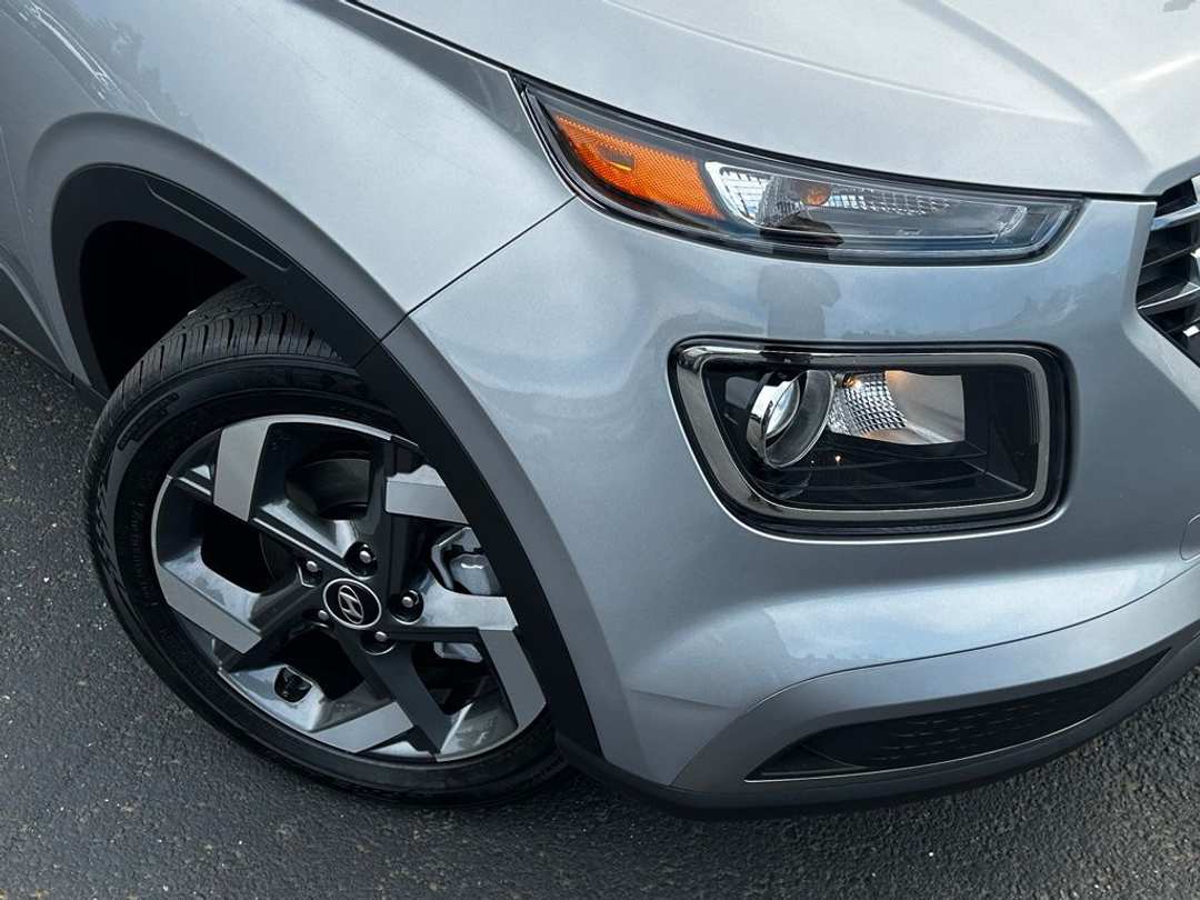 2026 Hyundai Venue SEL - Image 2