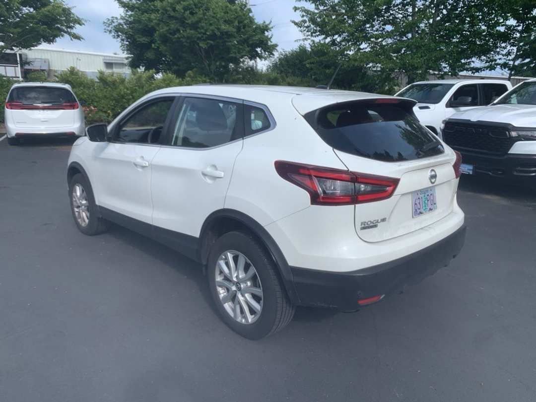 2021 Nissan Rogue Sport S - Image 2