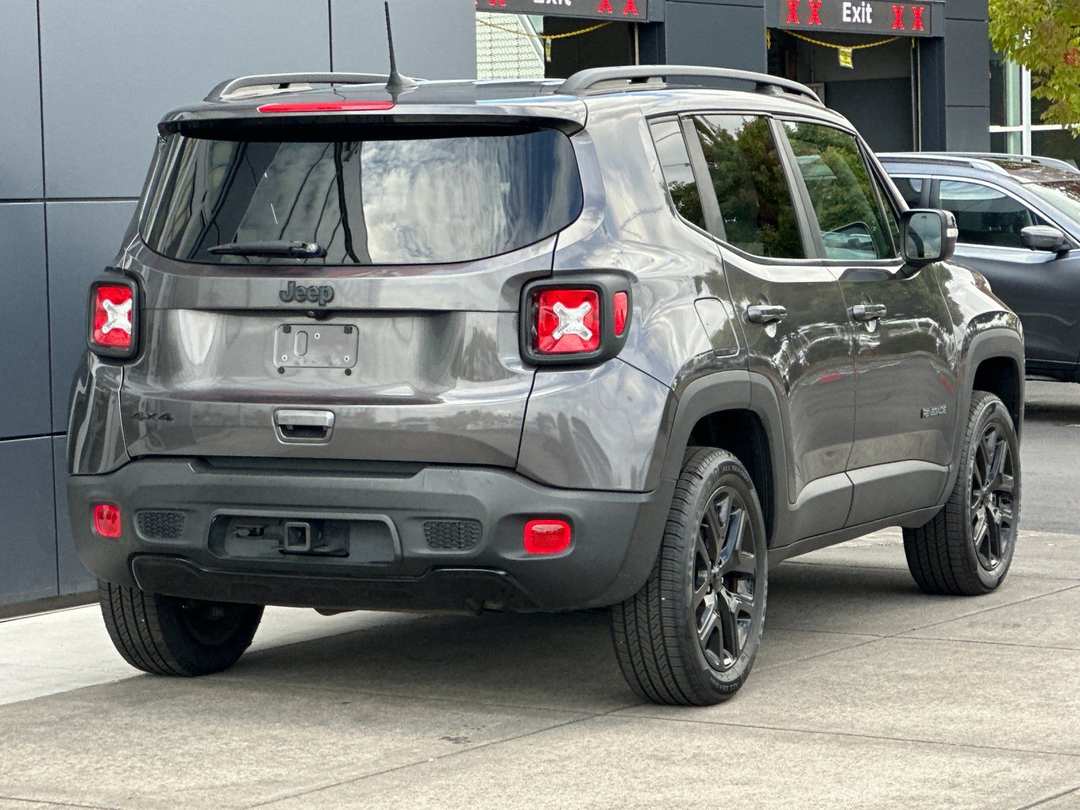 2019 Jeep Renegade Latitude - Image 3